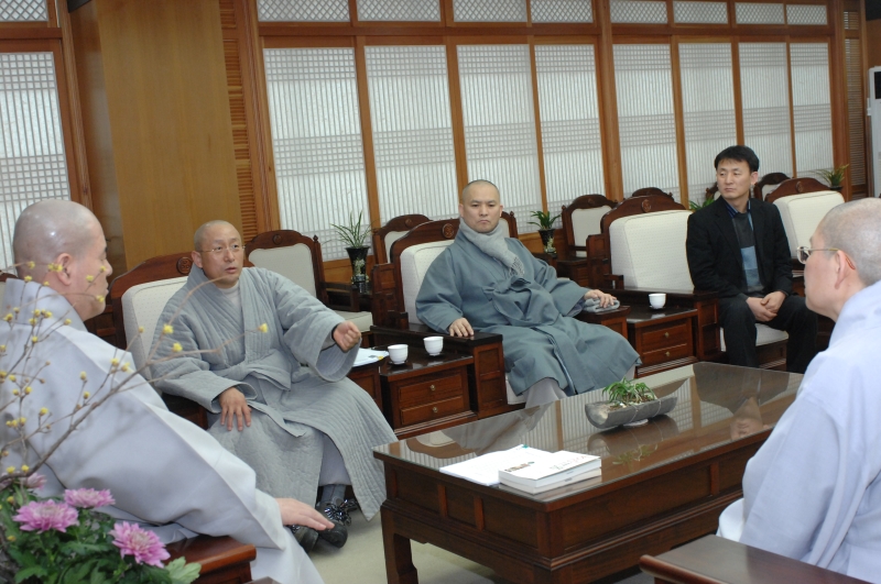 2010.01.19_현대불교문인협회 예방 (6)